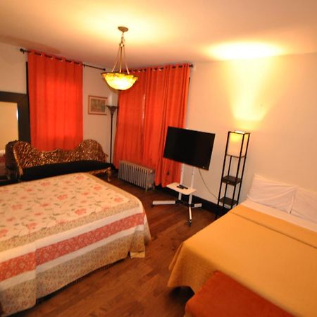 Ewr Airport Multilevel Guest House Room With 2-3 Beds نيوآرك المظهر الخارجي الصورة